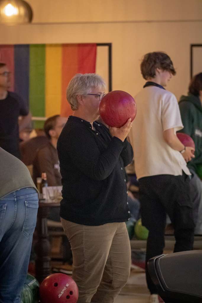 Rainbow bowling